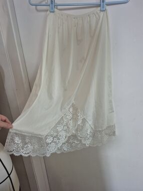 Vintage Cream Lace Trim Half Slip